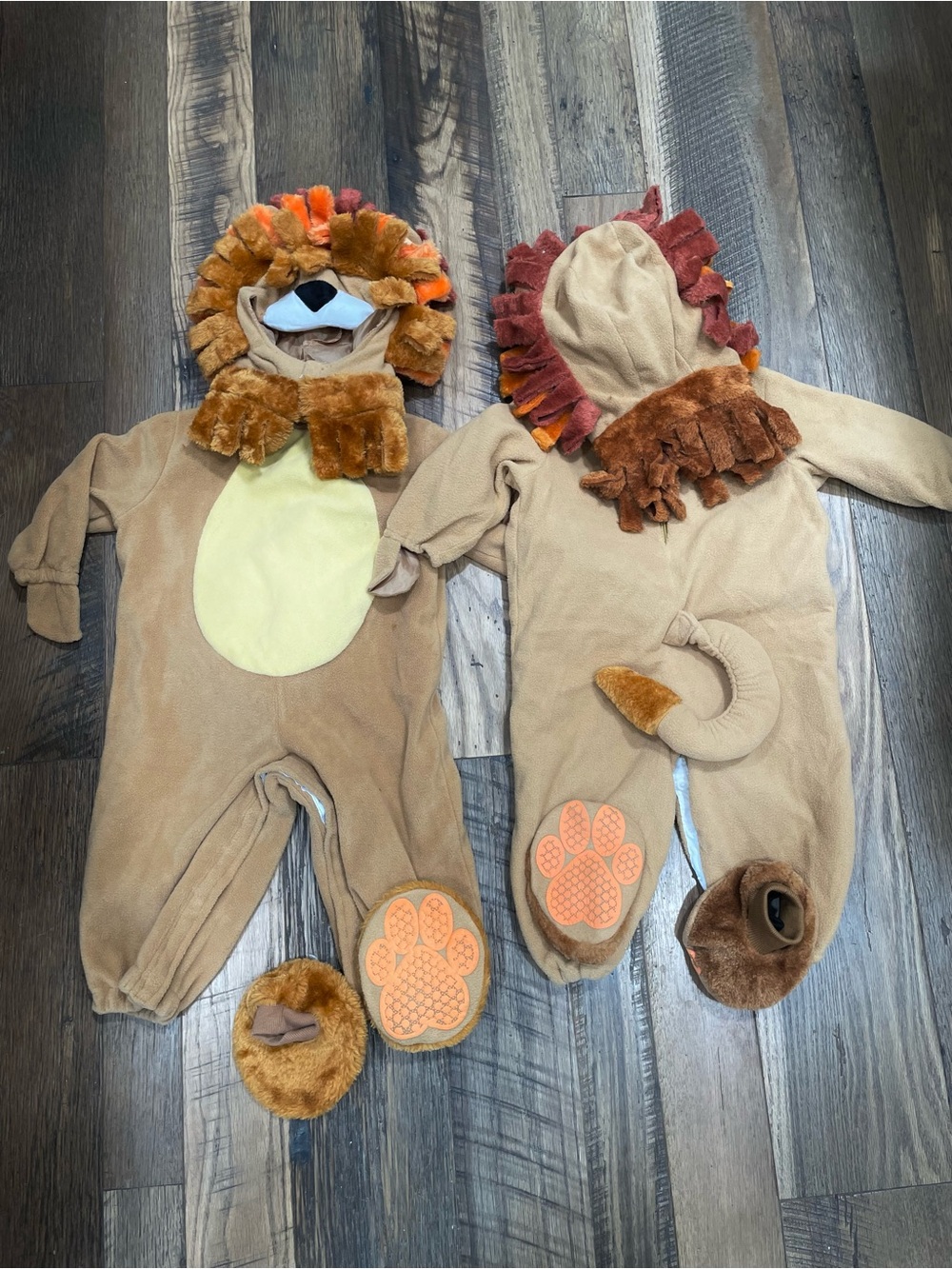 Spooktacular Twins Baby Lions Halloween costumes 12-18 mo